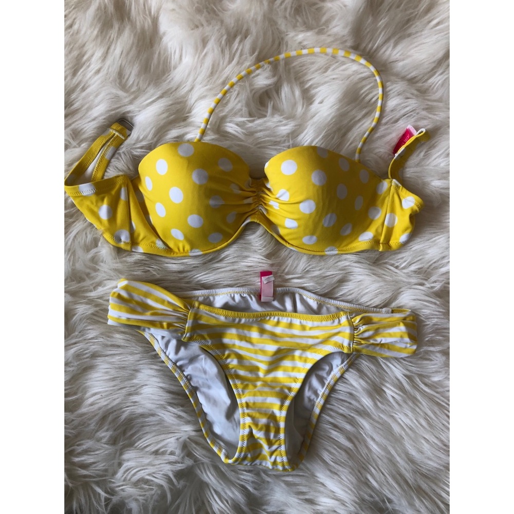 Victoria’s Secret yellow bikini